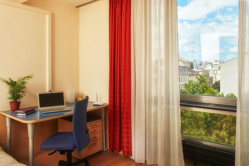 Strawberry Hostel Vienna Exterior photo