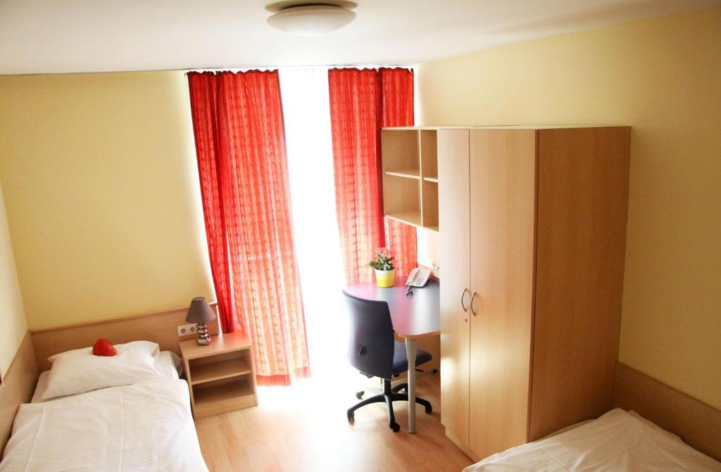 Strawberry Hostel Vienna Room photo